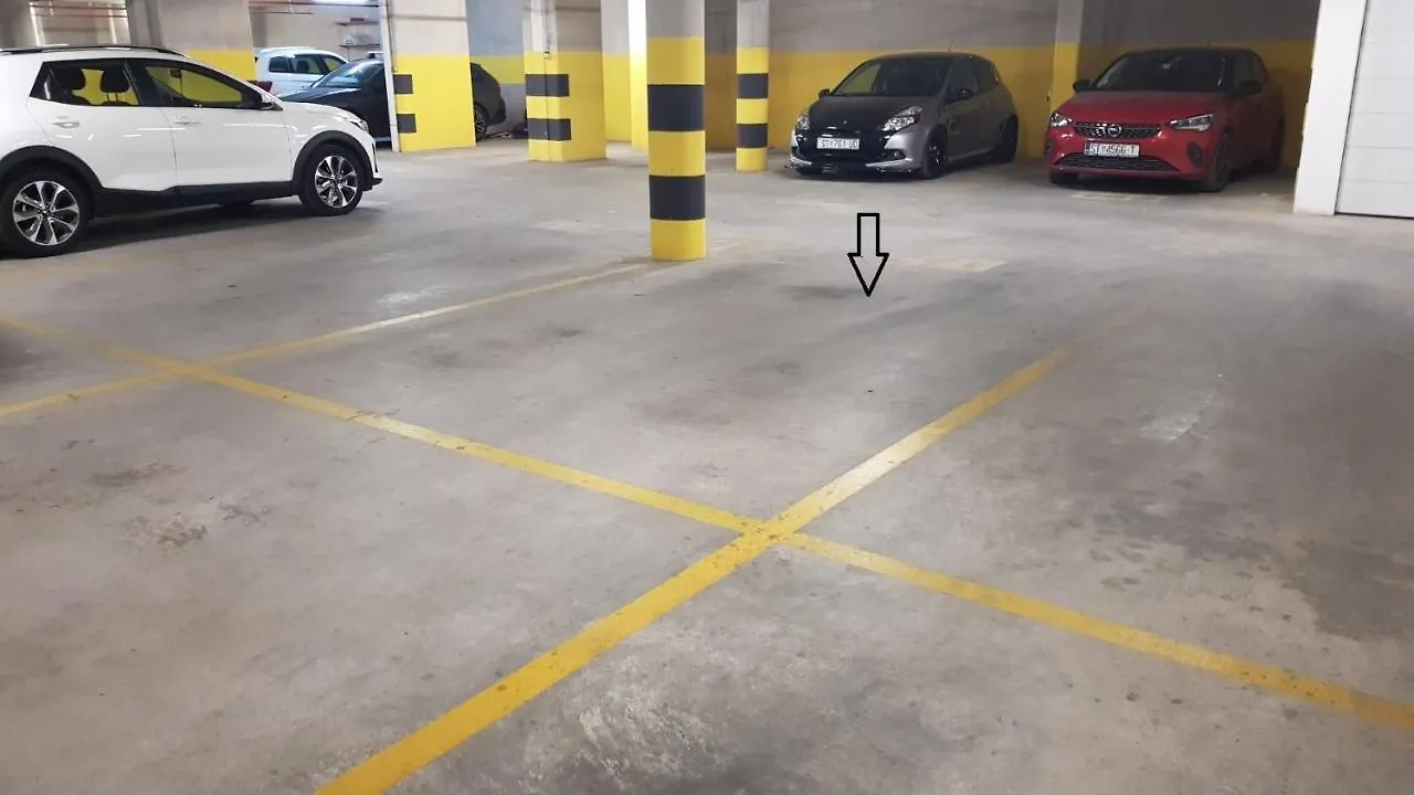 Apartment Verdi Split With Free Private Parking Space