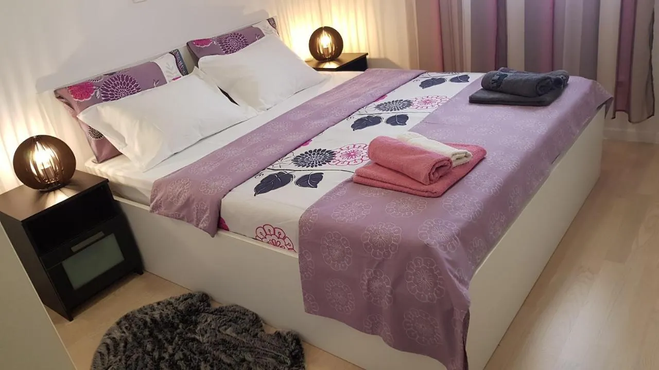 Apartment Verdi Split With Free Private Parking Space location